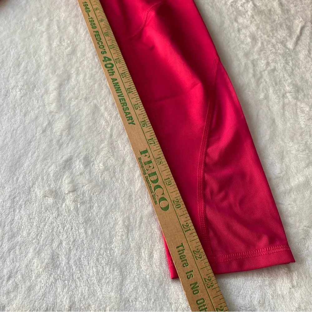Old Navy Powerpress Leggings‎ Mid Rise Crop Mesh Size 10/12 Pink